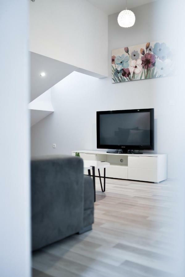 Grey Apartment Old Town ซาดาร์ ภายนอก รูปภาพ