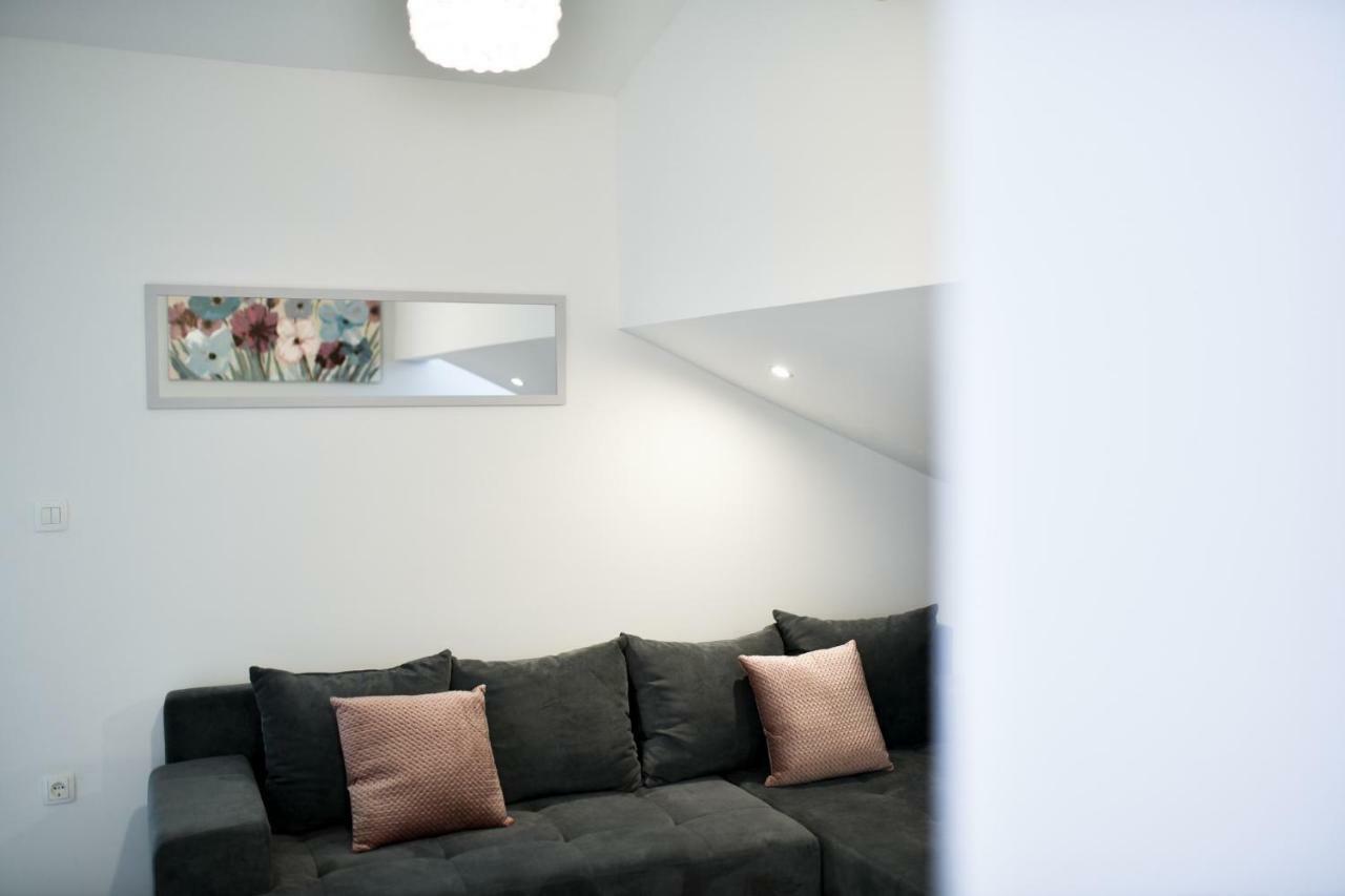 Grey Apartment Old Town ซาดาร์ ภายนอก รูปภาพ